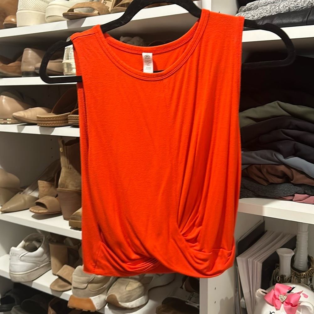 Alo yoga twist front tank size small